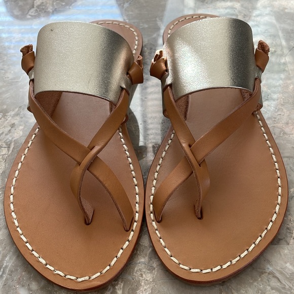 New in Box- Soludos Slotted Thong Leather Sandal- Size 5.5- Platinum color - Picture 4 of 14